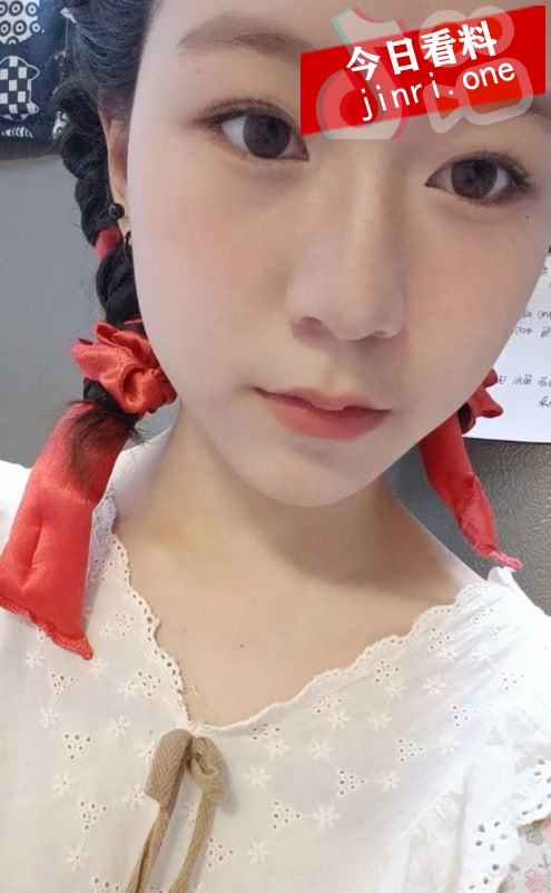 夏宸玥 2.jpg